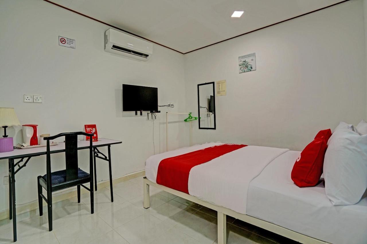 Capital O 90423 Teratai Chalet Hotel Kampong Raja Exterior photo